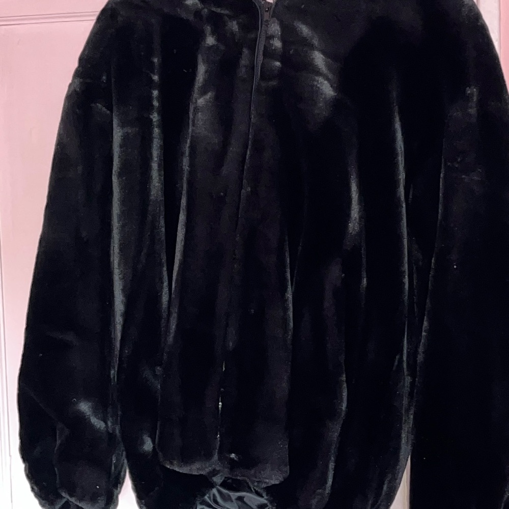 Never worn Donna Salyer’s Faux Fur Hooded Jacket with puff sleeves.